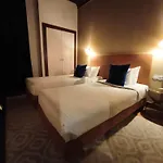 145 Townhouse Inn