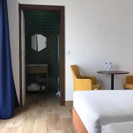 145 Townhouse Estalagem *
