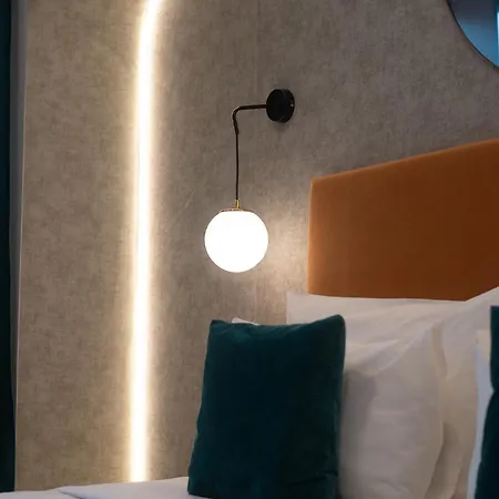 145 Townhouse イン