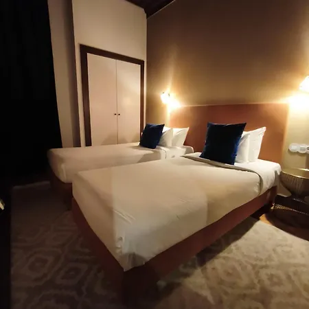 145 Townhouse Estalagem