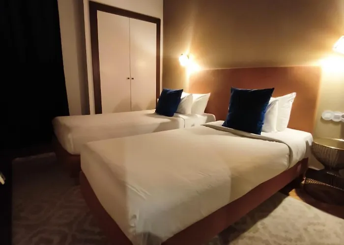 145 Townhouse Estalagem